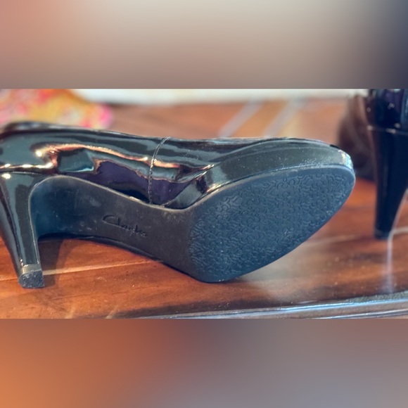 Clark’s Comfort High Heels - Picture 3 of 6